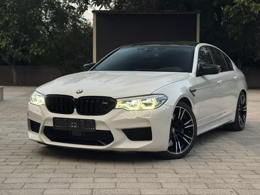 BMW M5 VI (F90) 4.4 AT 4WD